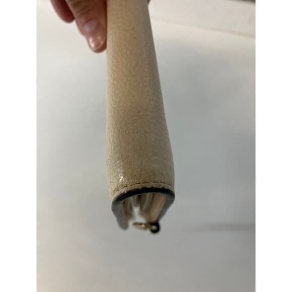 MICHAEL KORS, LARGE IVORY PEBBLED LEATHER WALLET - Picture 8 of 16